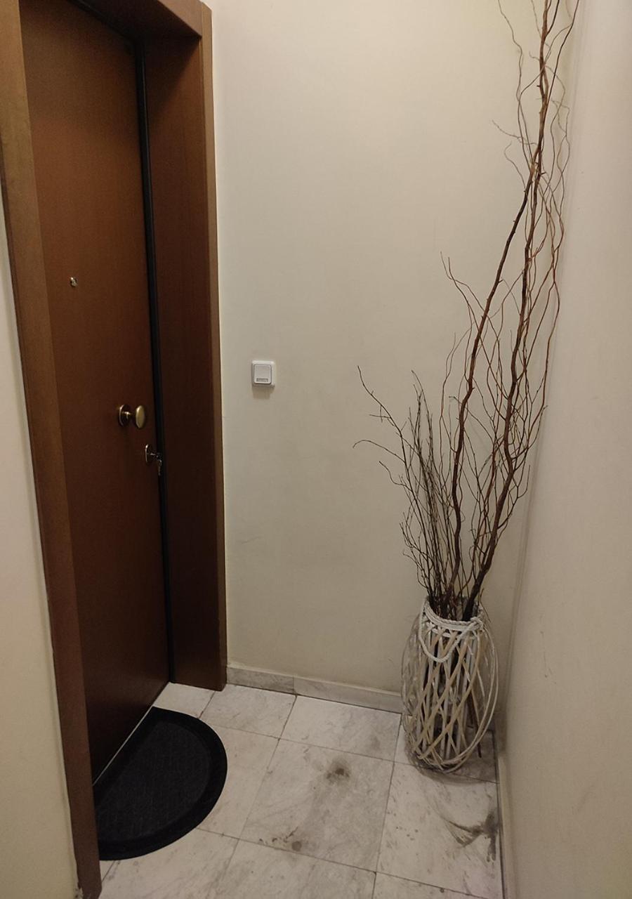 La Casa Di Chrysa Apartment Larissa Luaran gambar