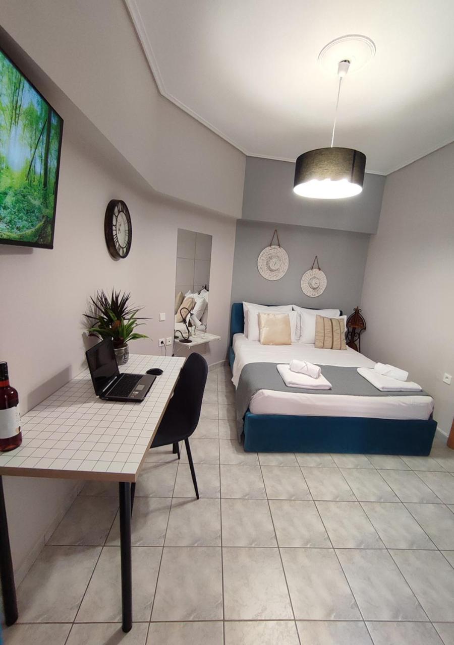 La Casa Di Chrysa Apartment Larissa Luaran gambar