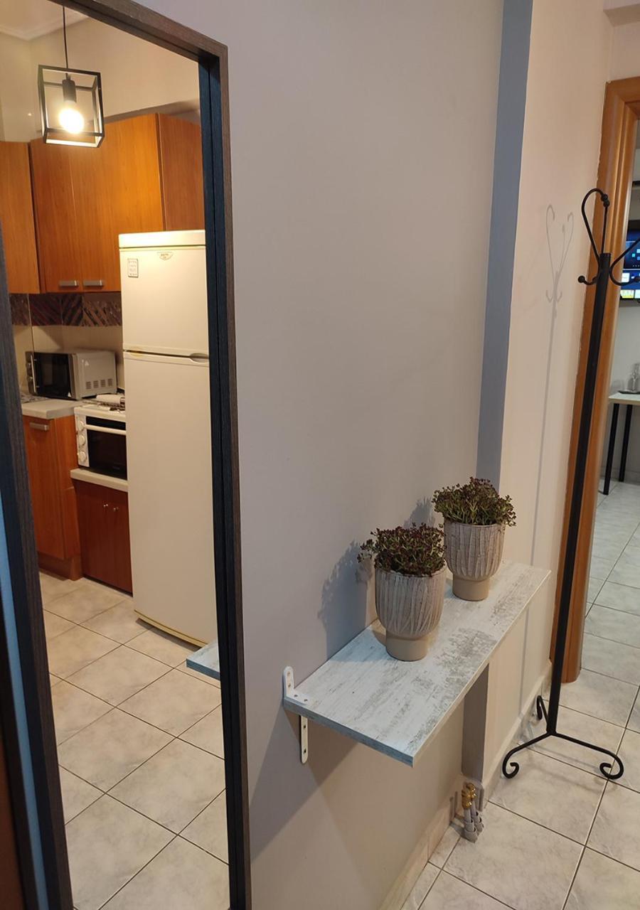 La Casa Di Chrysa Apartment Larissa Luaran gambar