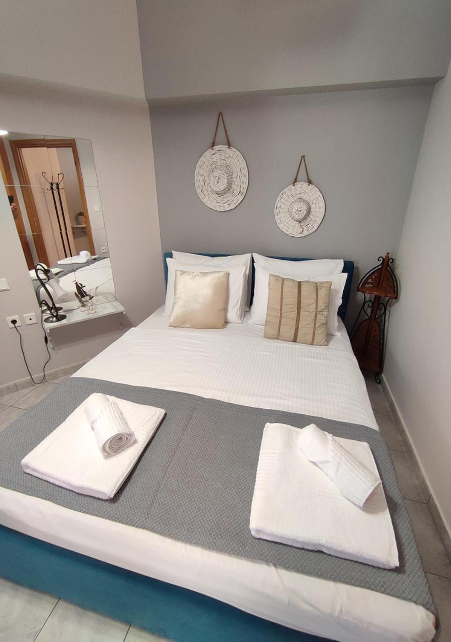 La Casa Di Chrysa Apartment Larissa Luaran gambar